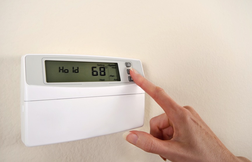Save energy and increase comfort at home with a programmable thermostat